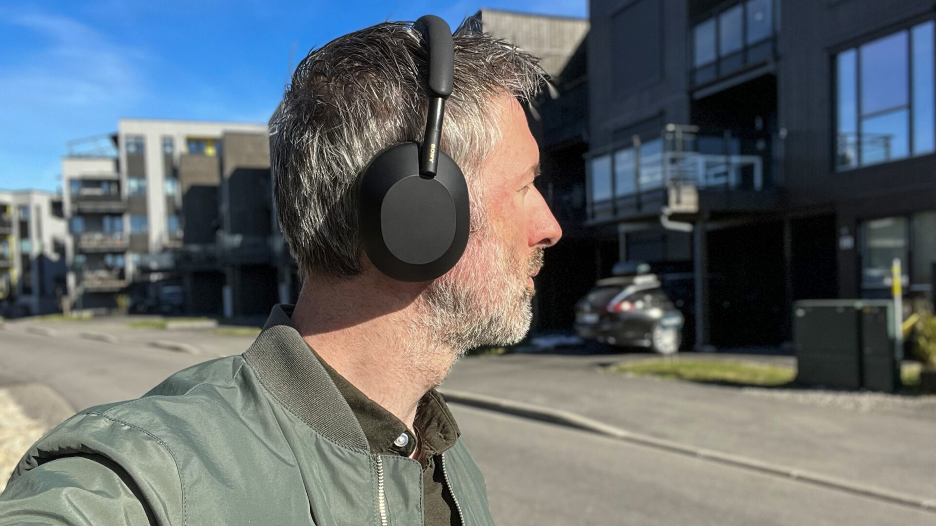 Brusreducerande Hörlurar Test 2023 – Bästa hörlurarna just nu!