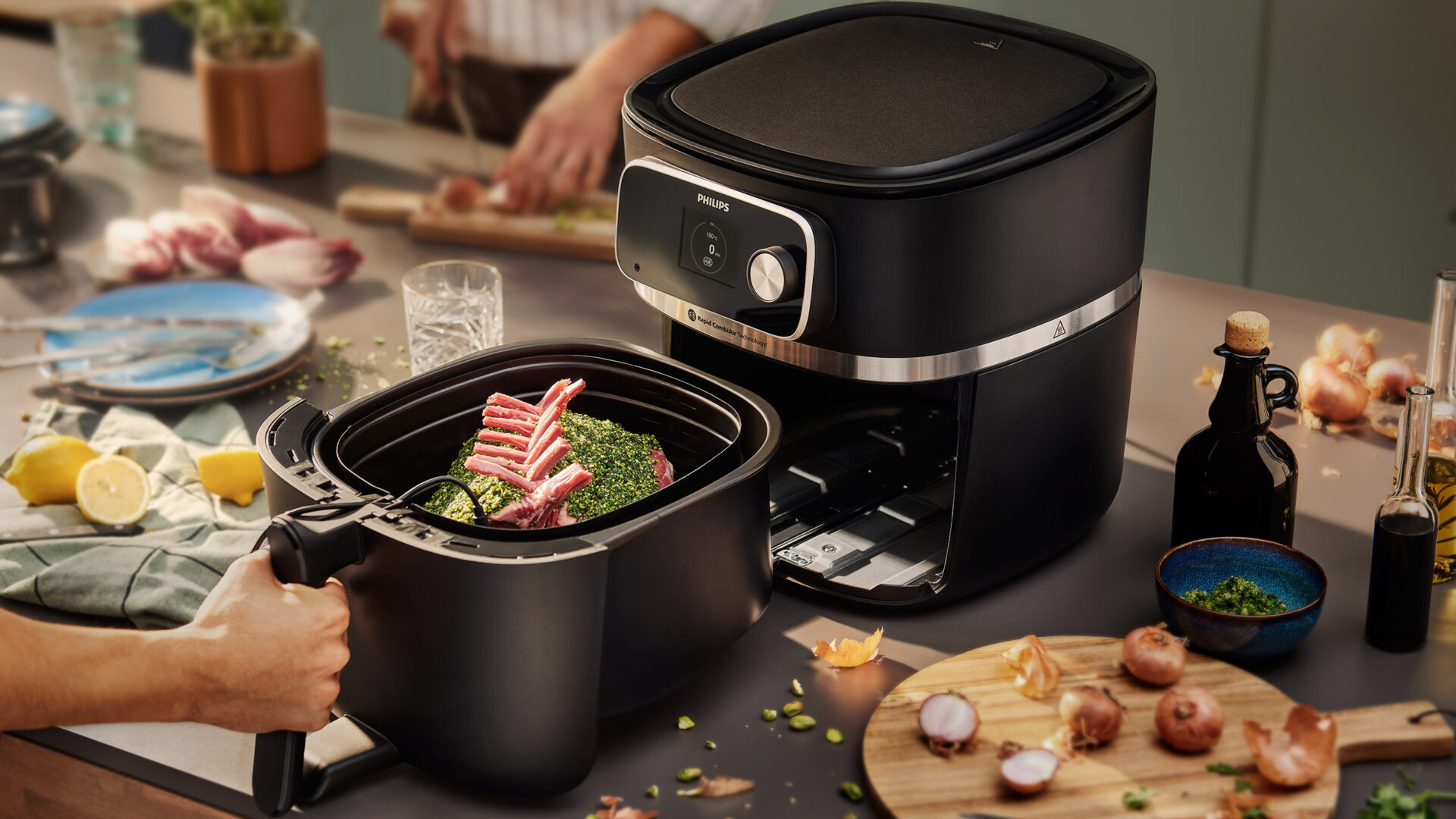 Philips nya Airfryer är en uppkopplad toppmodell