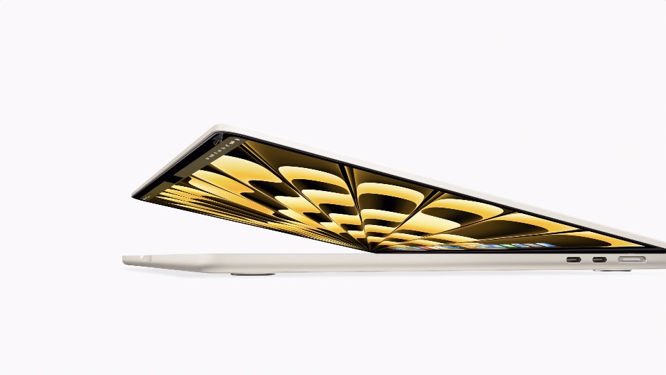 Apple släpper Macbook Air med 15-tums skärm