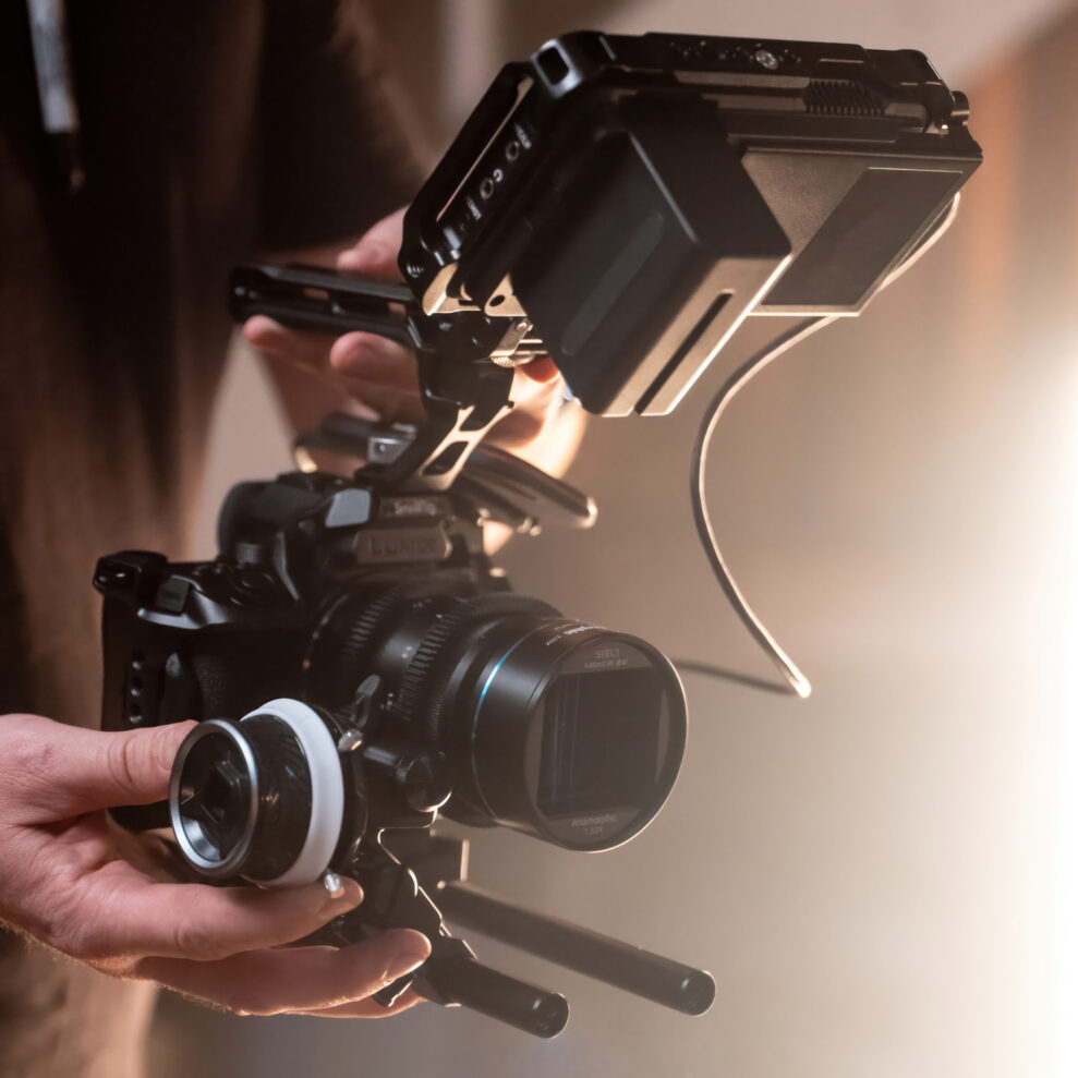 panasonic-lumix-s5iix anamorphic rig-enhanced