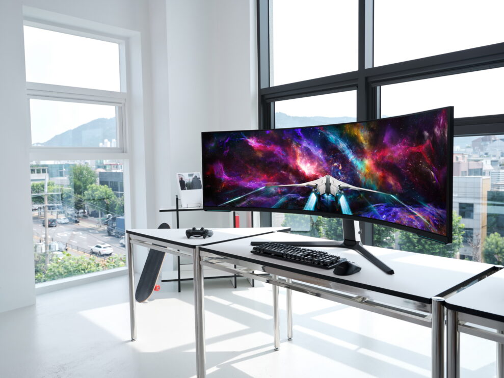Odyssey-Neo-G9G95NC-57inch_2_hero