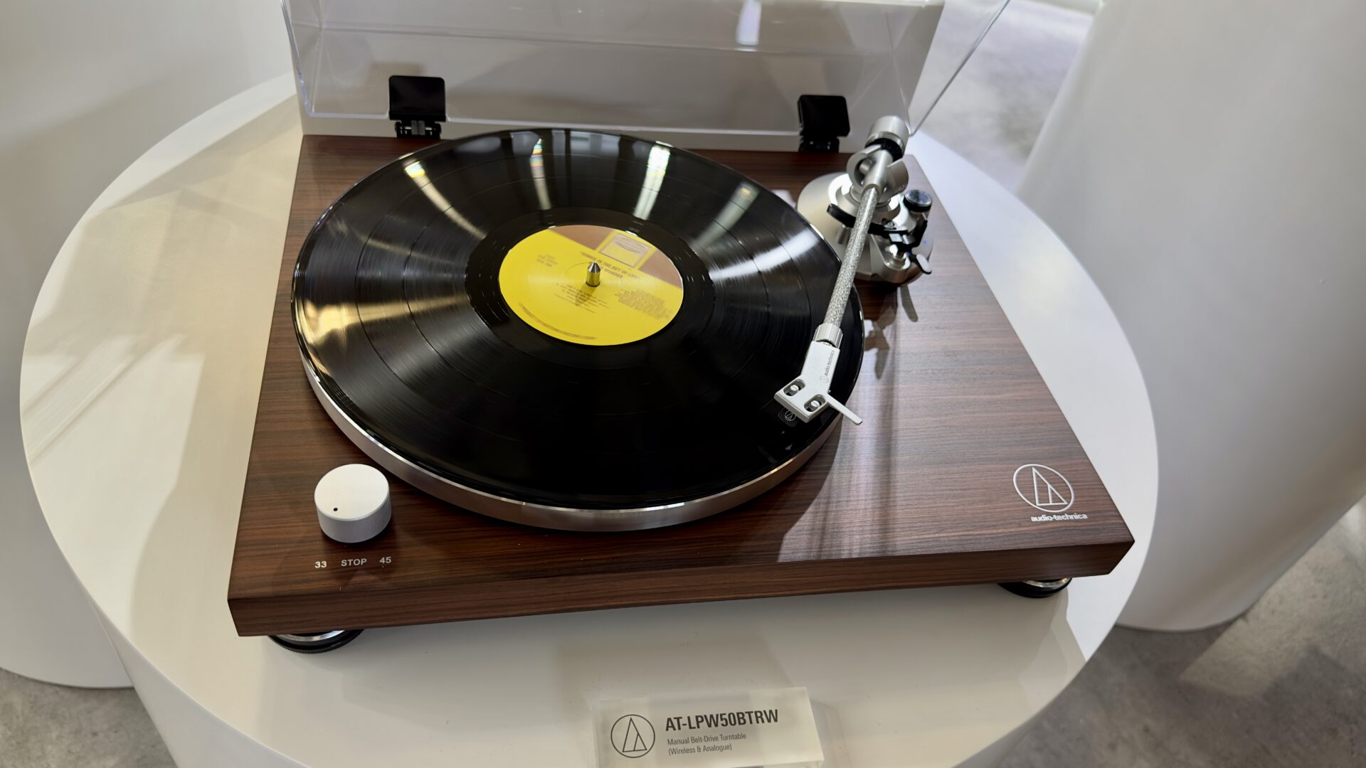 IFA 2023: Audio-Technica AT-LP50WBTRW