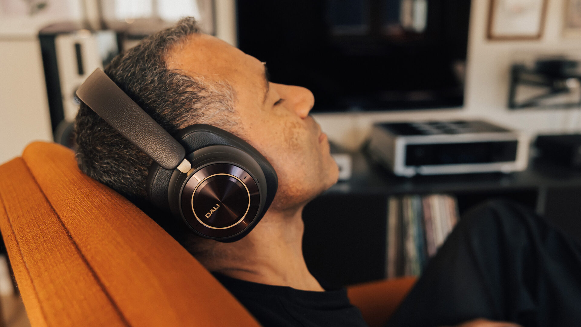 DALI IO 12 Hi Fi Enthusiast 37