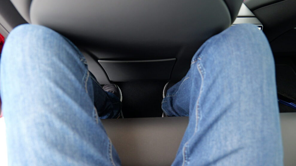 Tesla Model 3 Backseats scaled 1