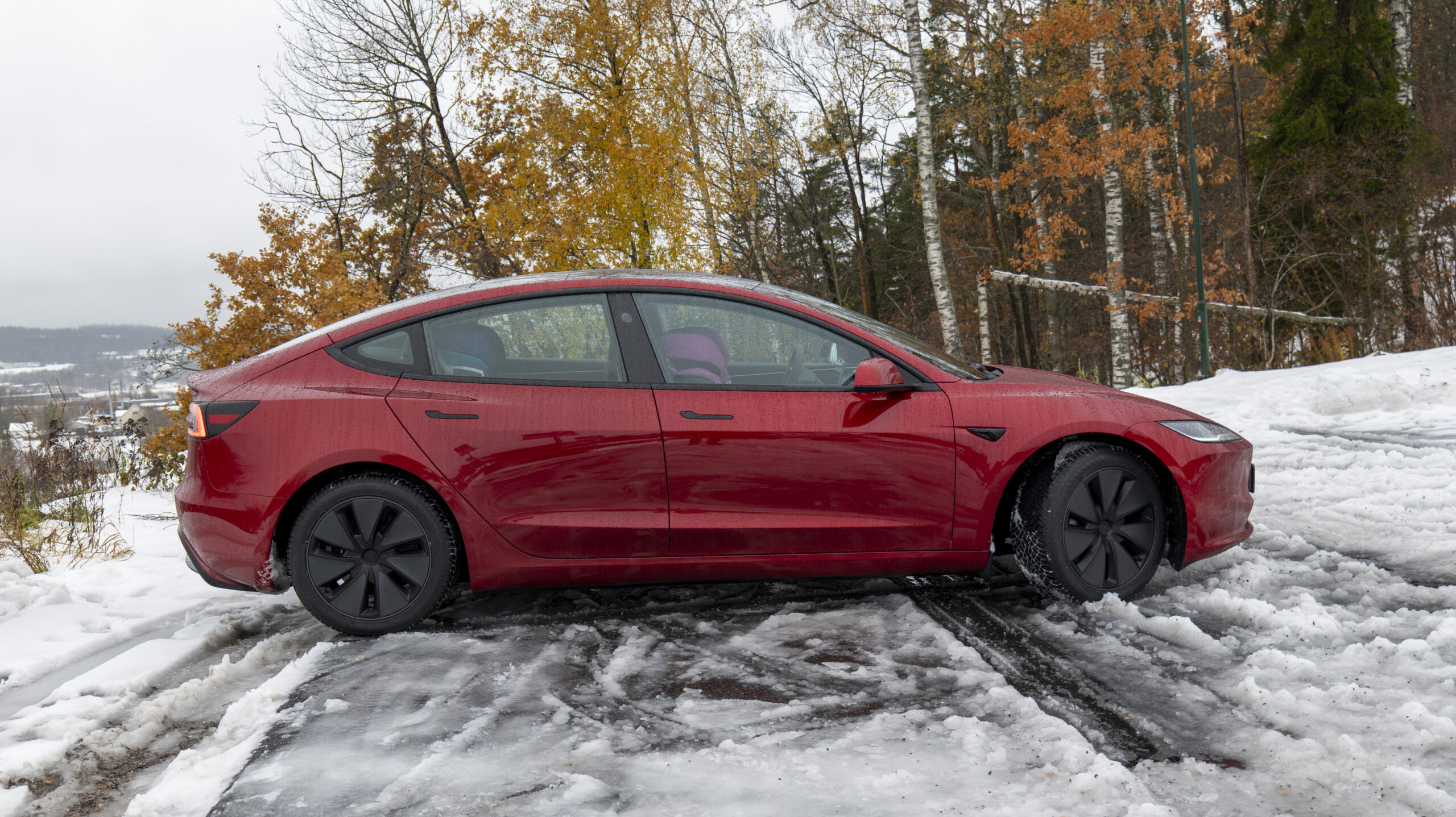 TEST: Tesla Model 3 (2024) Long Range – Nya Model 3: Äntligen mogen