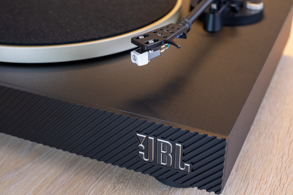 JBL Spinner BT 2 JBL Spinner BT 6