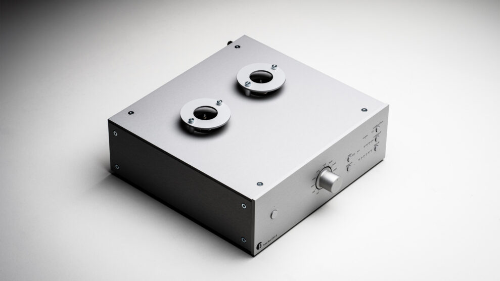 Pro-Ject Tube Box DS3 B 1 Pro Ject Tube Box DS3 B silver