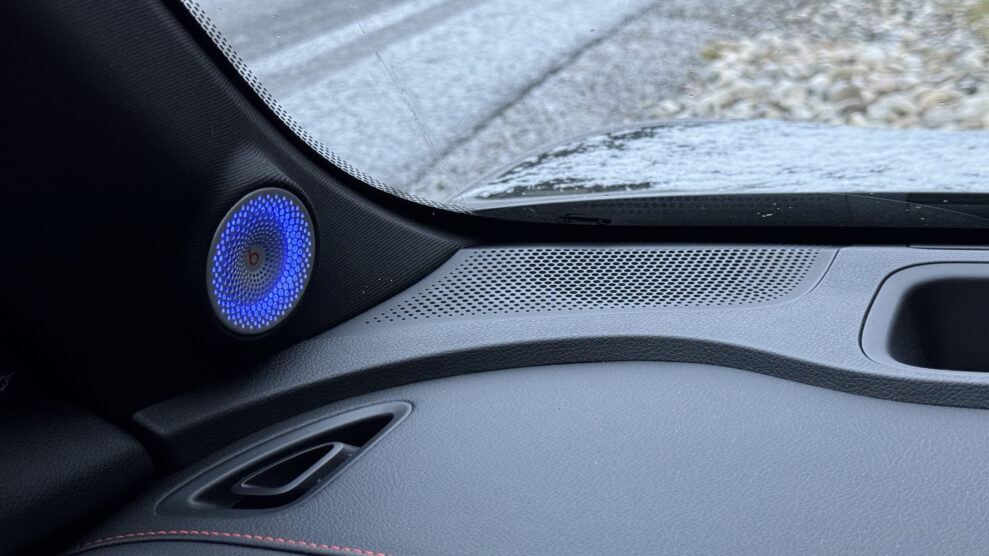 Smart 1 Brabus Beats Audio 3 scaled 1