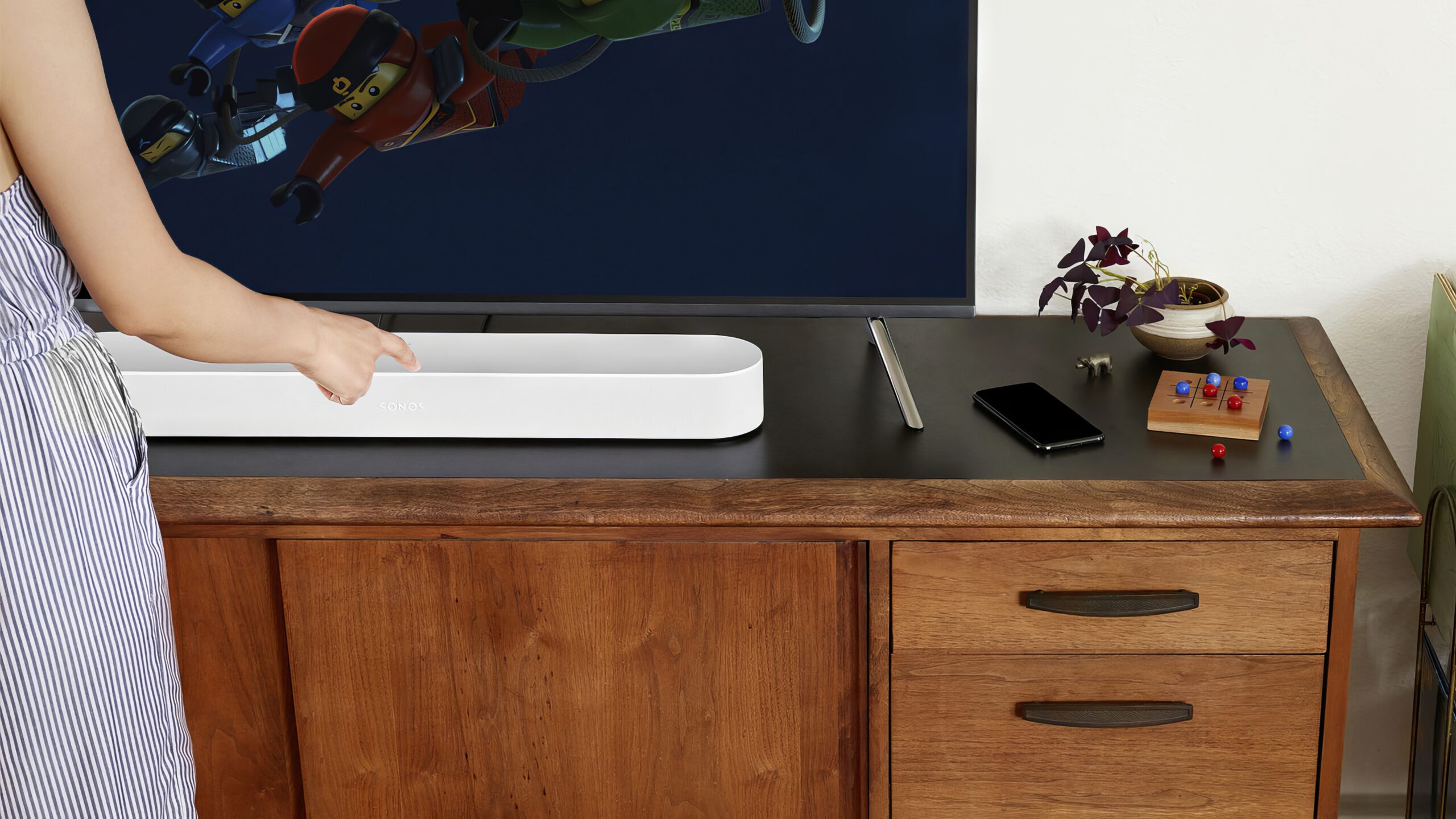 Sonos_Beam lifestyle 3-scaled