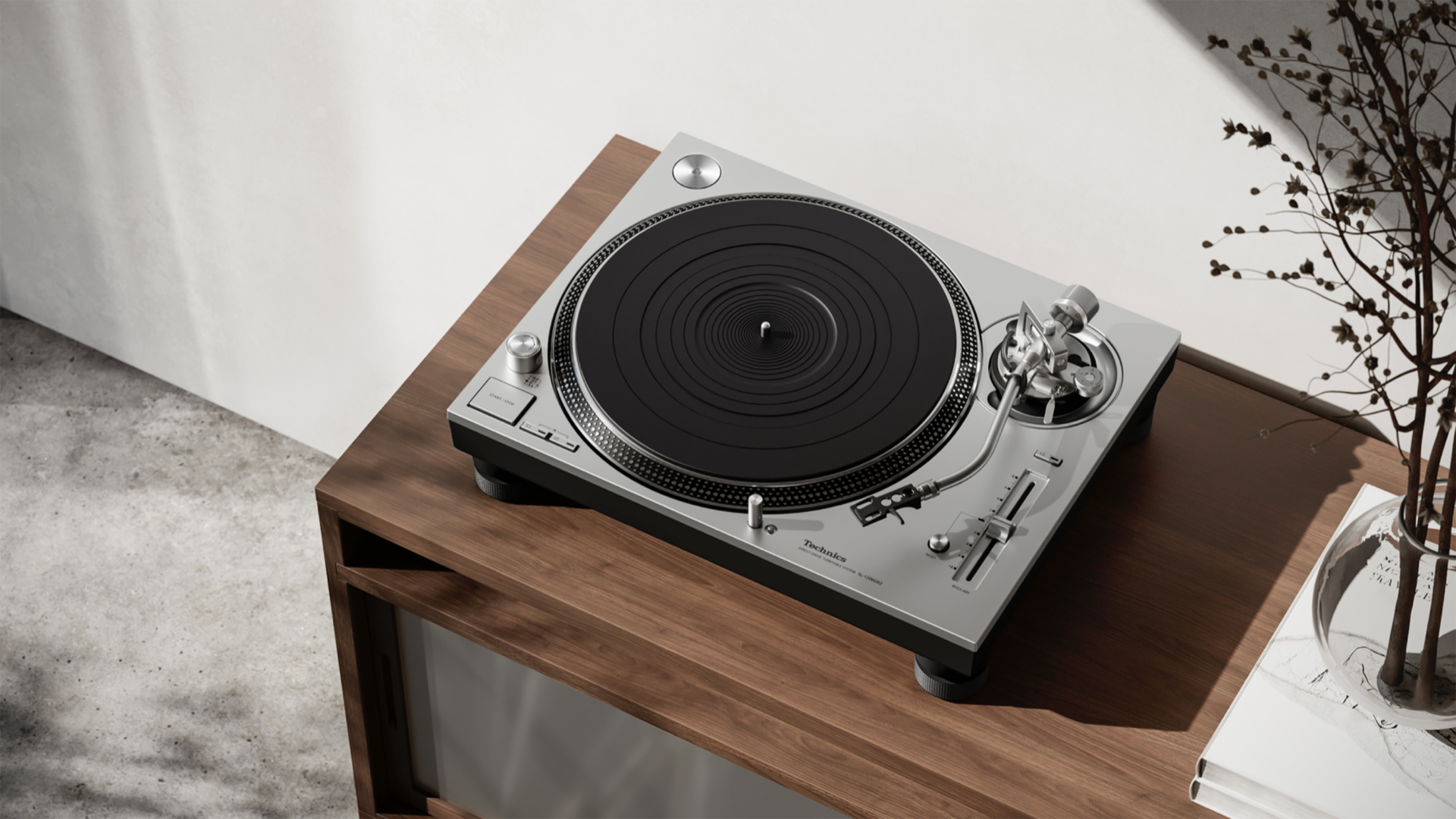 Technics SL 1200GR2 desk 1