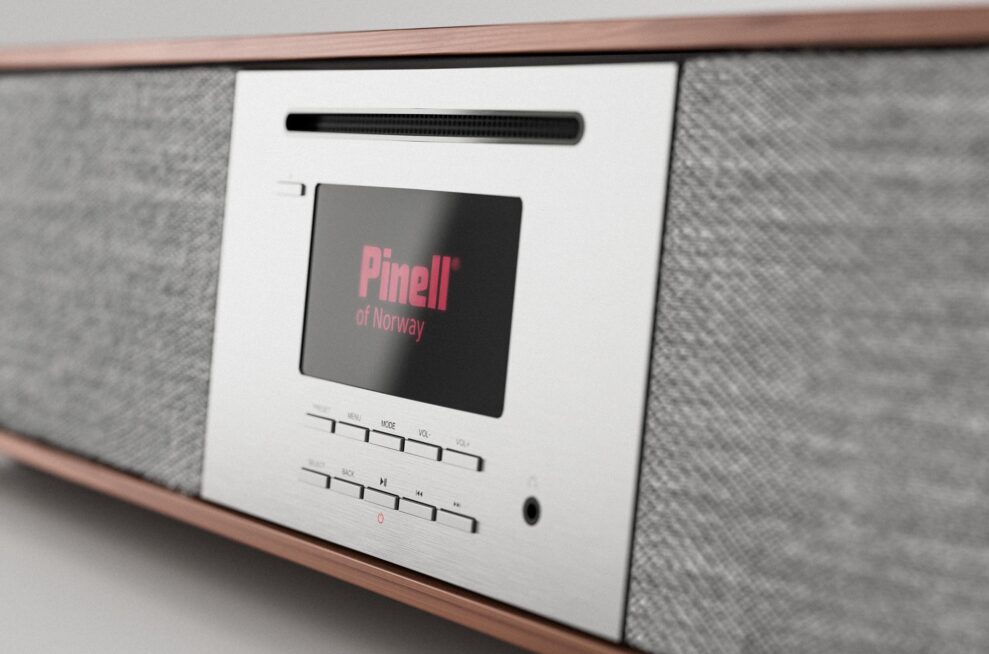 Pinell-901-Walnut-DetailDisplay