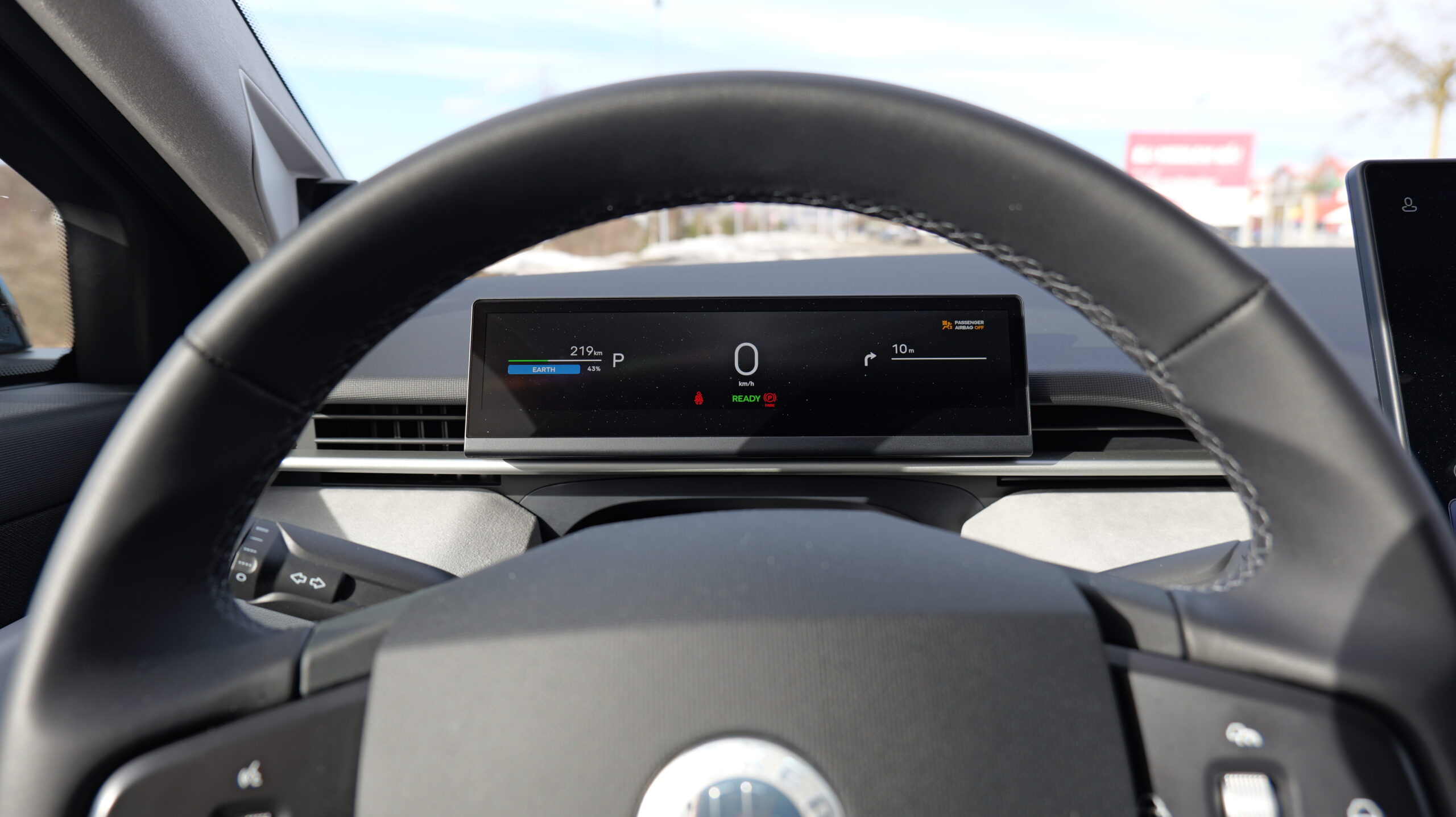 Fisker Ocean drivers screen