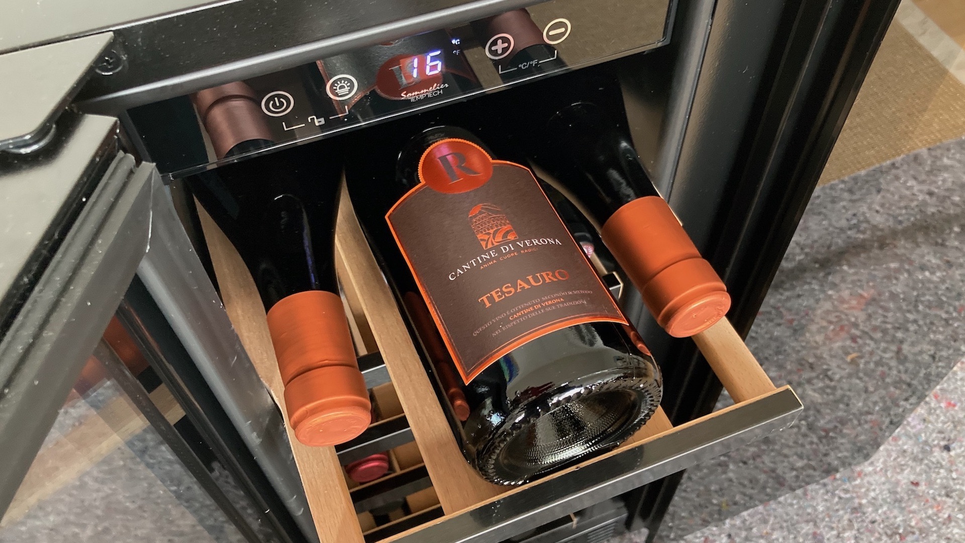 Temptech Sommelier (SOM2DX60DRB) 2 temptech flaskerplacering