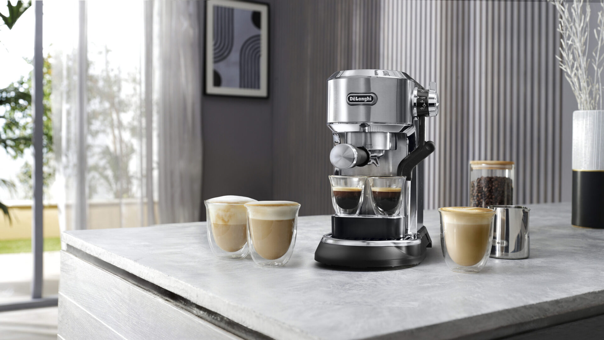De’Longhi Dedica Maestro Plus: Kompakt espressomaskin med baristakvalitet