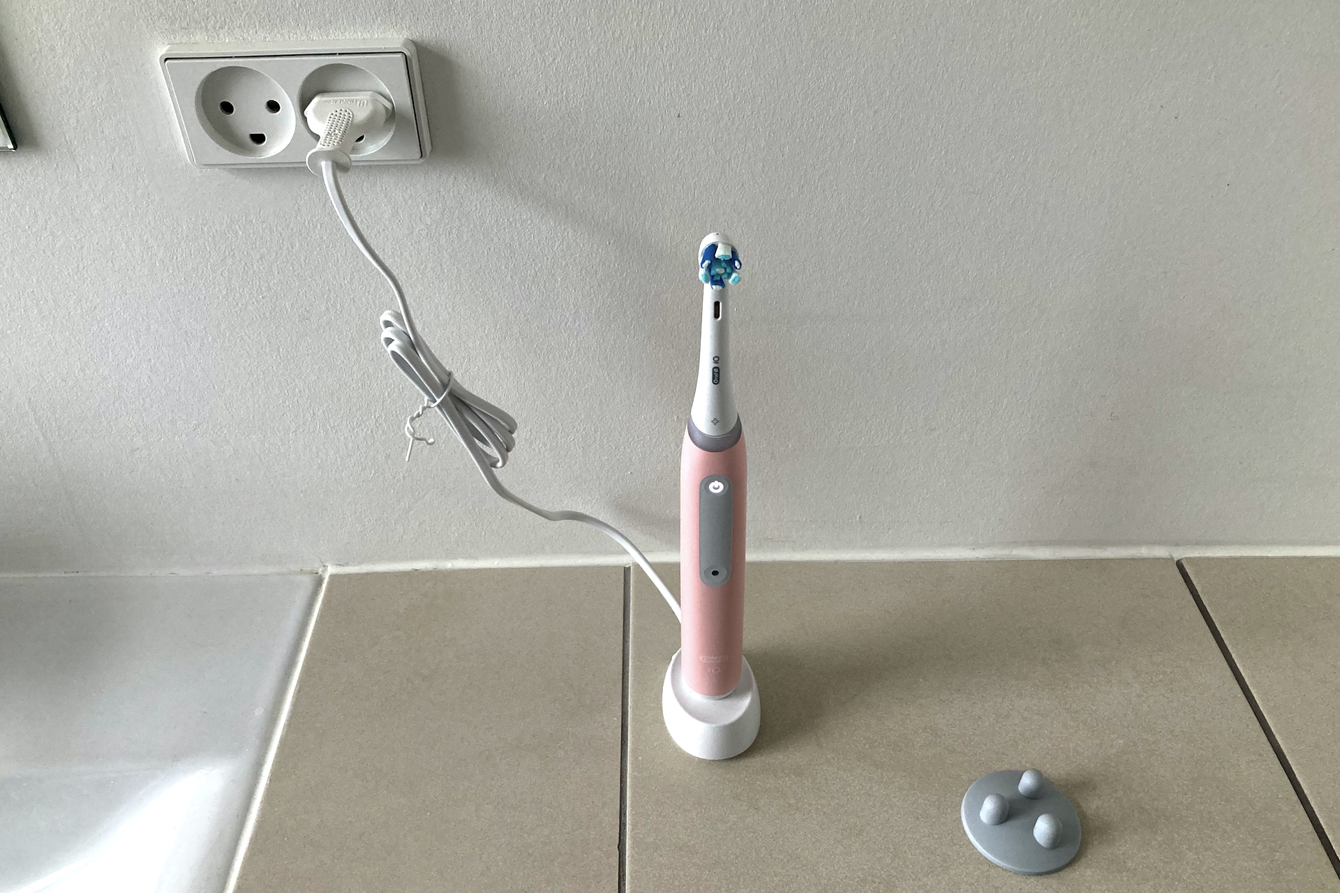 Oral-B iO 3S 2 Oral B opladning