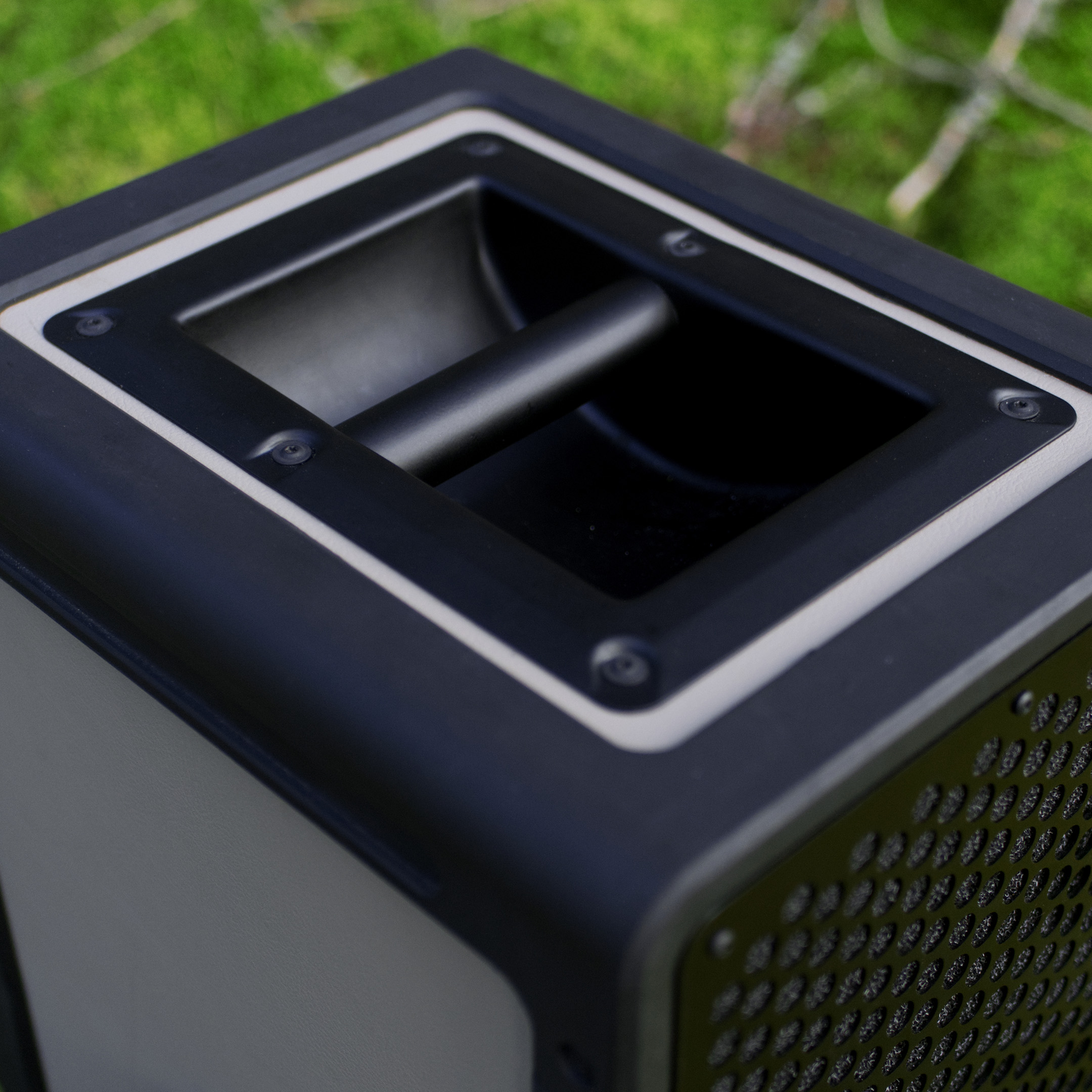 Kombo Audio Kombo Sound System 5 Speaker handle (good)