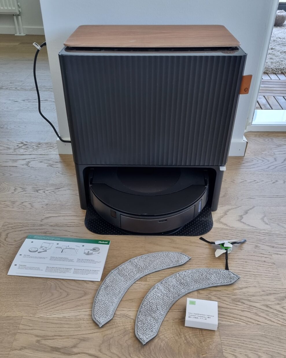 iRobot Roomba Combo J9+ 1 iRobot Roomba Combo J9+