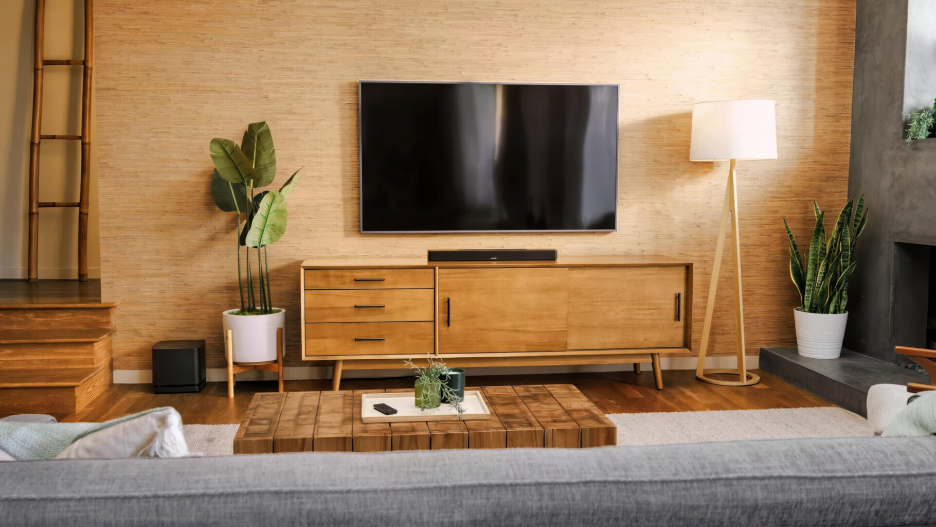 Bose Smart Soundbar 600 och Bose Bass Module 500 4 Bose Smart Soundbar 600