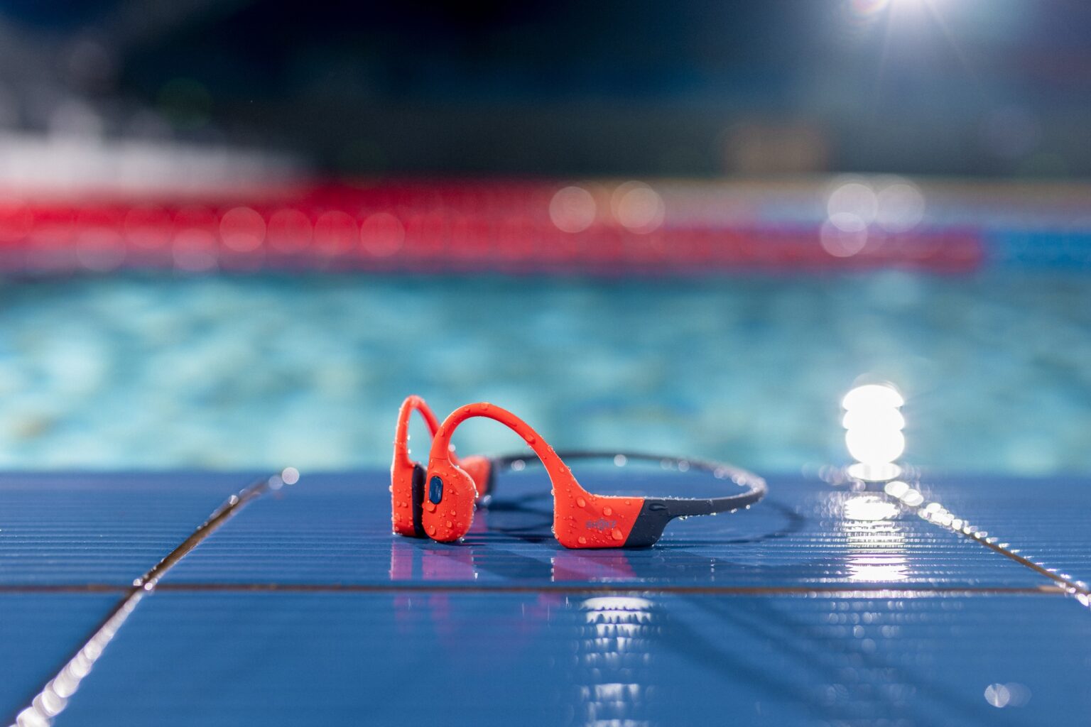 Shokz-proppar för träning och simning