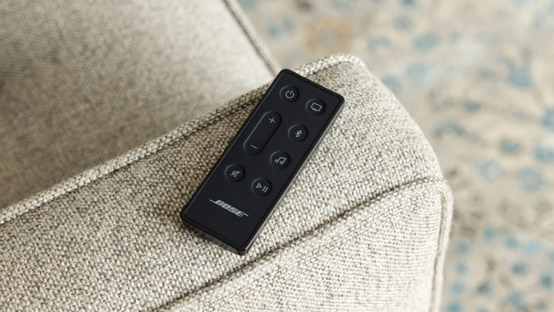 Bose Smart Soundbar 600 och Bose Bass Module 500 2 Bose Smart Soundbar 600