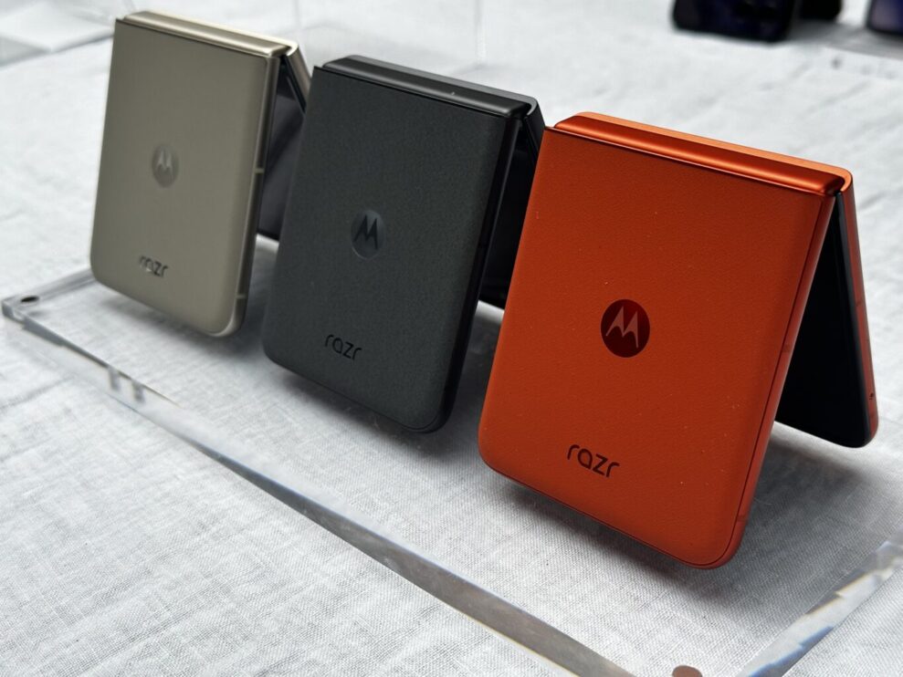 Motorola är redo med nya medlemmar i Razr-familjen 7 motorola razr 50 front