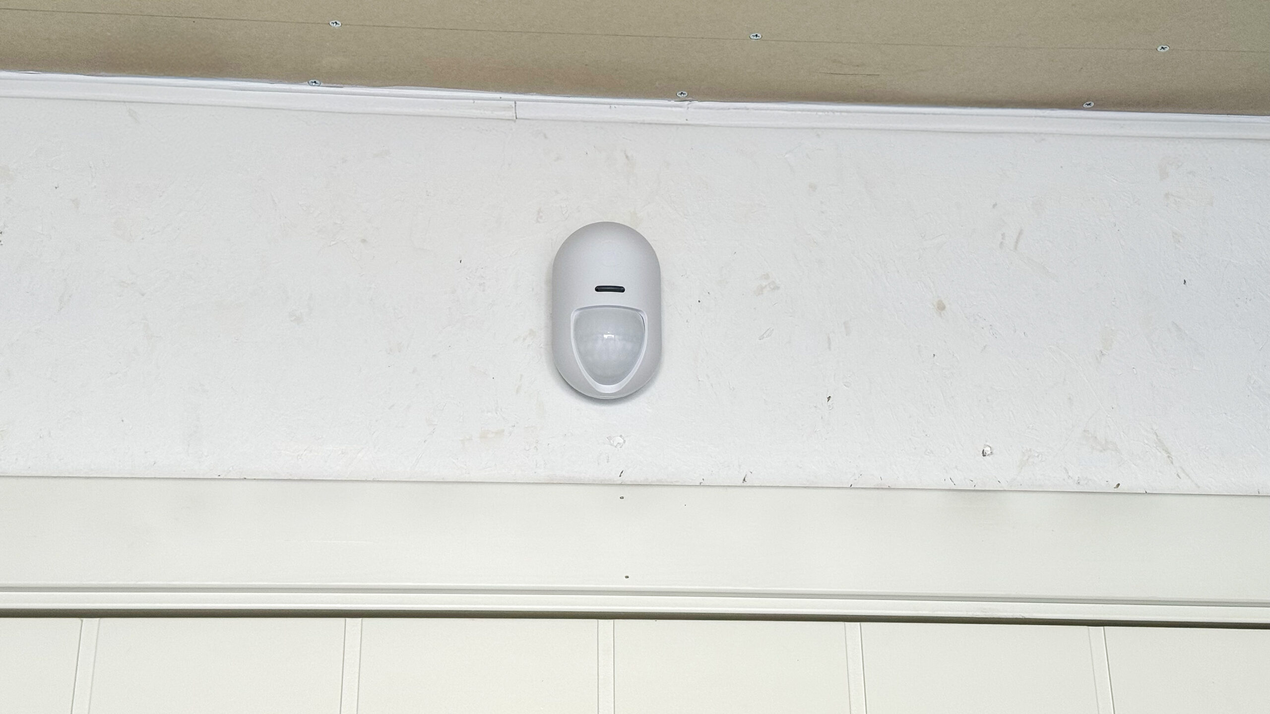 Yale Smart Alarm Starter Kit+ 5 Yale Indoor-Motion-Sensor GeirNordby