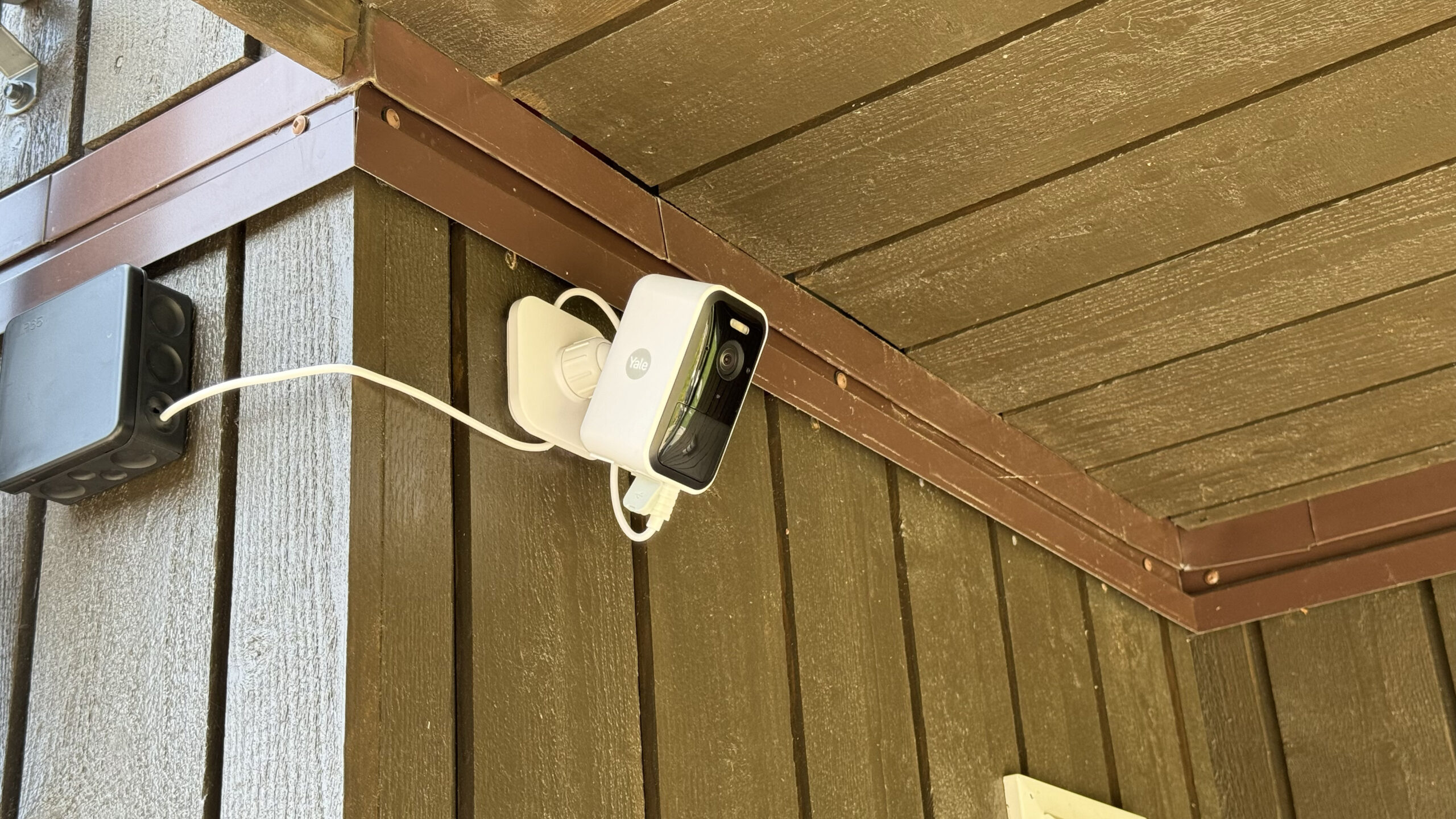 Yale Smart Alarm Starter Kit+ 2 Yale Smart Outdoor Camera GeirNordby
