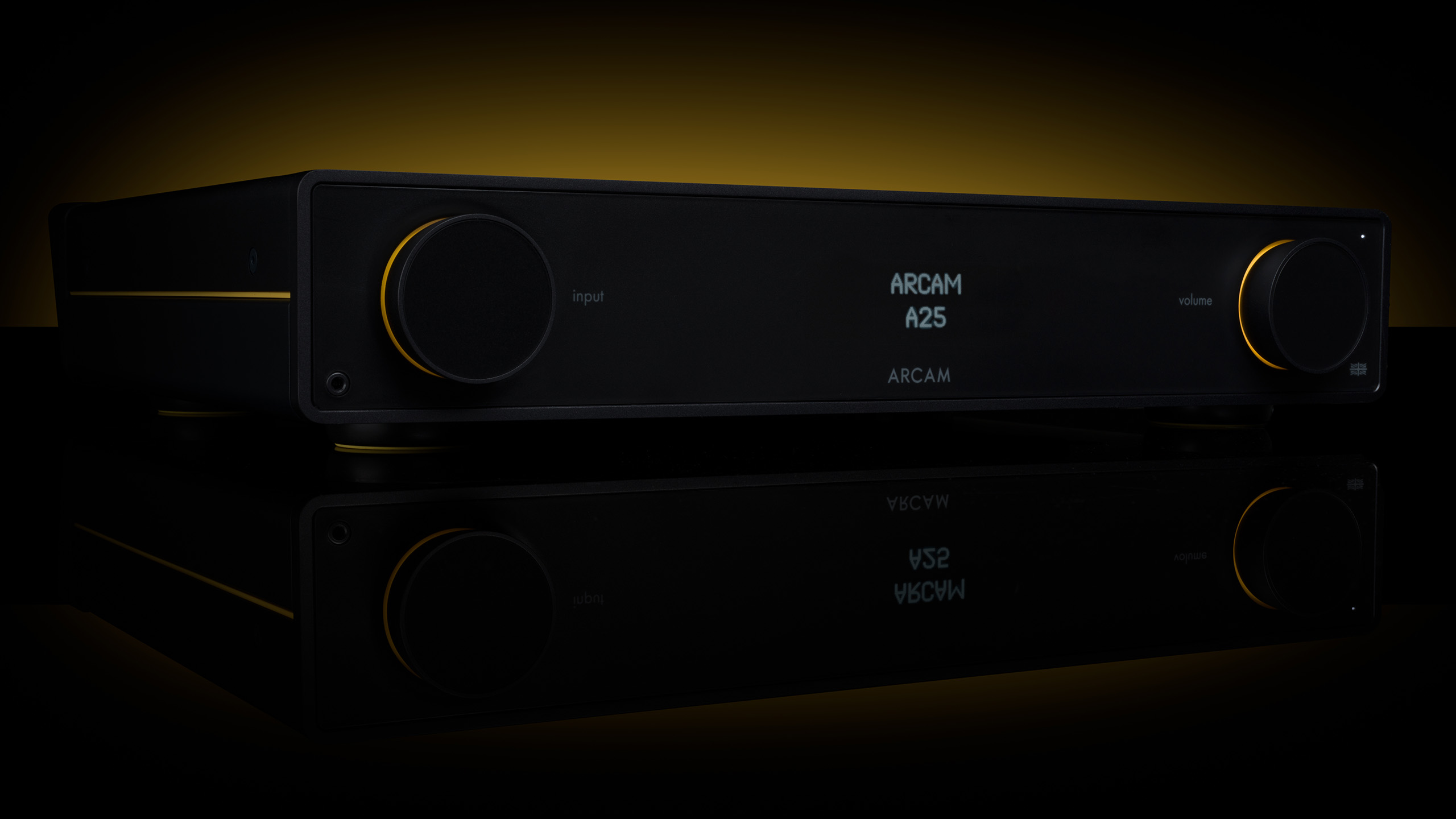 Arcam Radia A25 6 ARCAM Radia A25 Hero