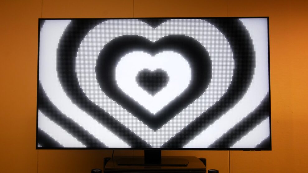 TV 19 Samsung QN90D 11 1