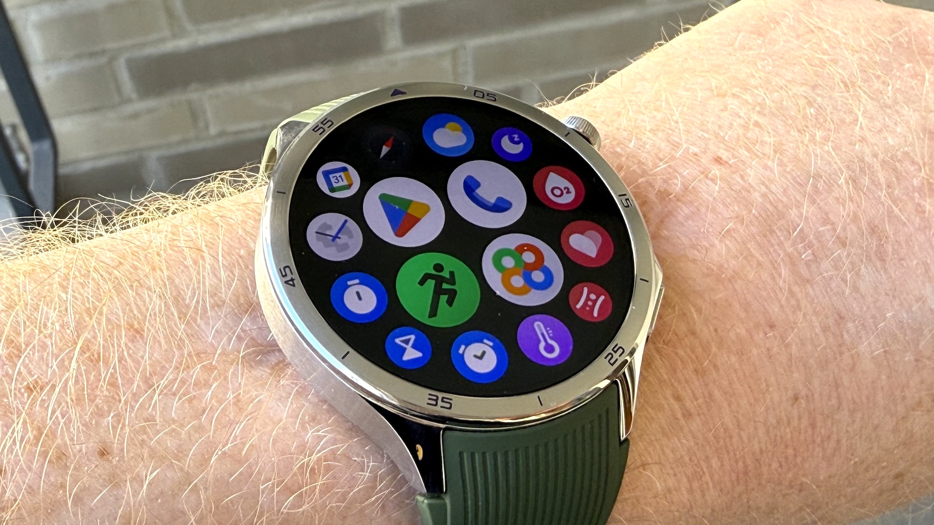 OnePlus Watch 3 2 OnePlus Watch 3
