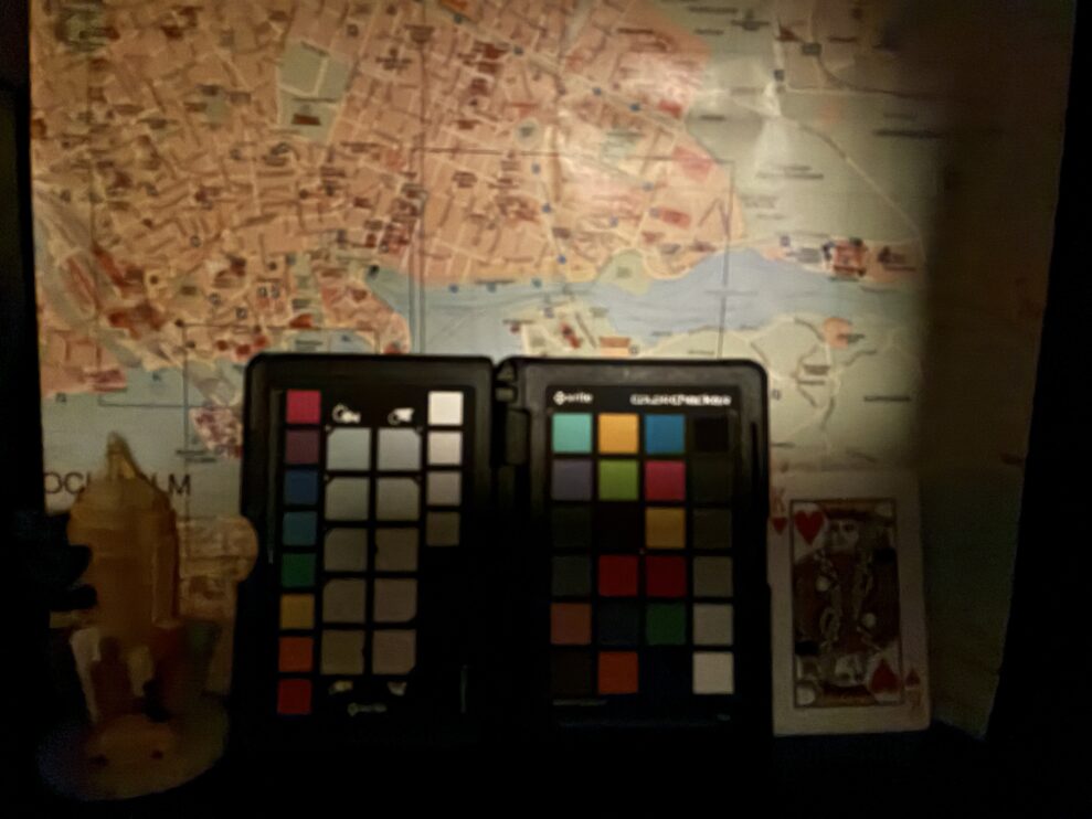 iphone 16e dark