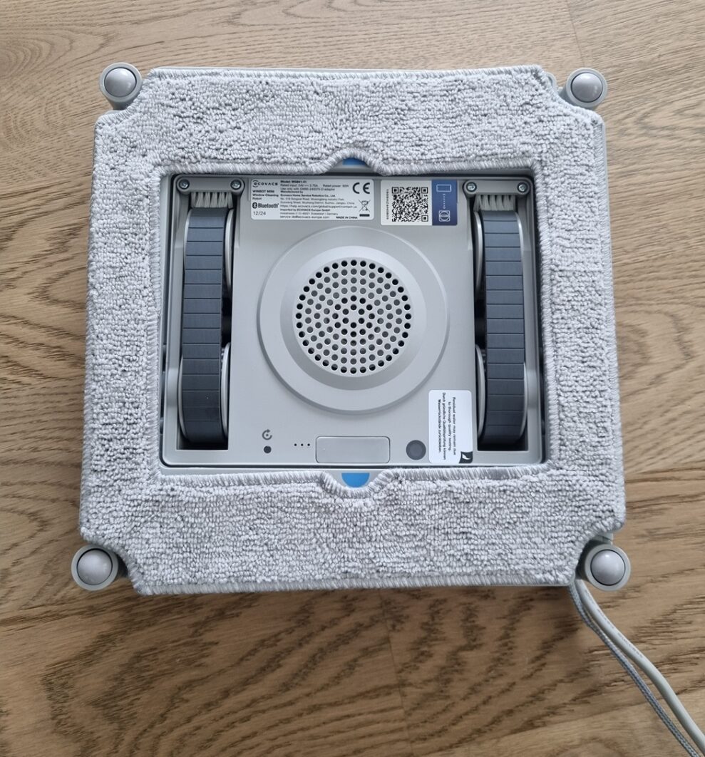 Ecovacs Winbot Mini undersida