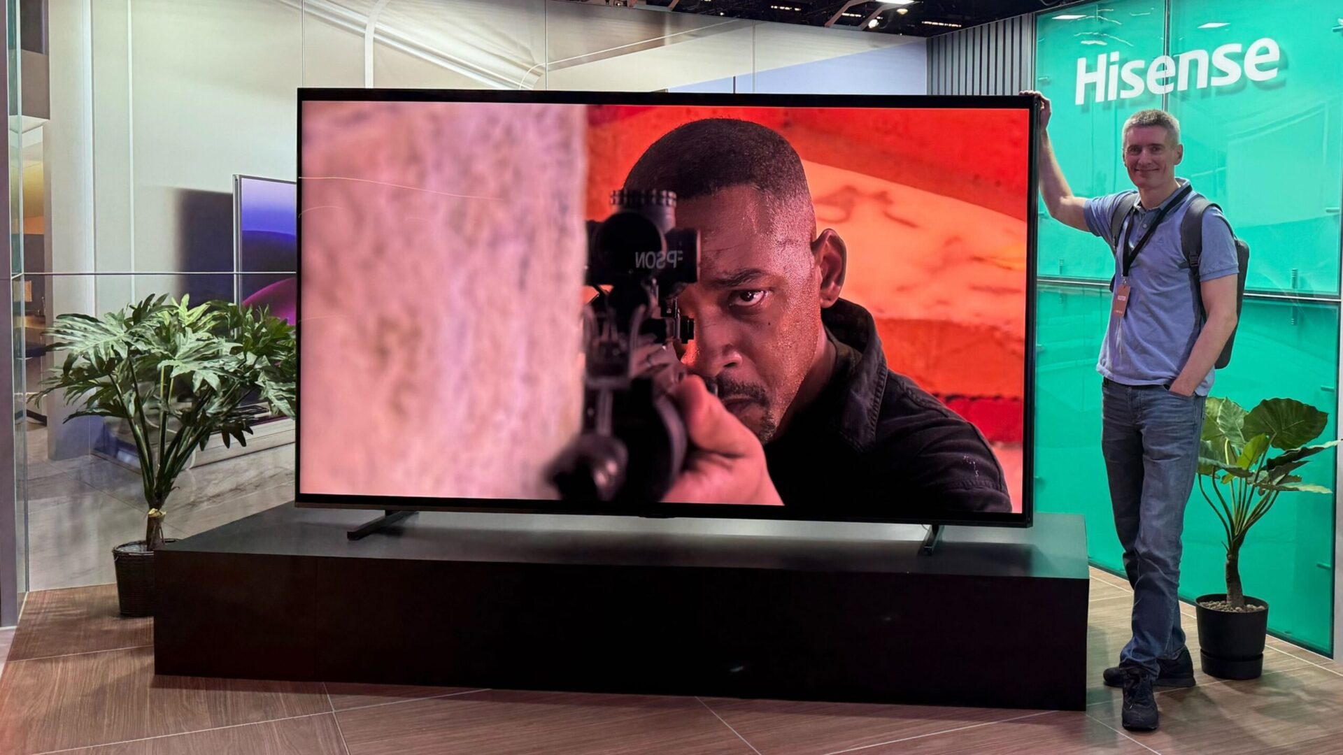 Hisense debuterar hos Elgiganten – med TV-apparater upp till 116 tum