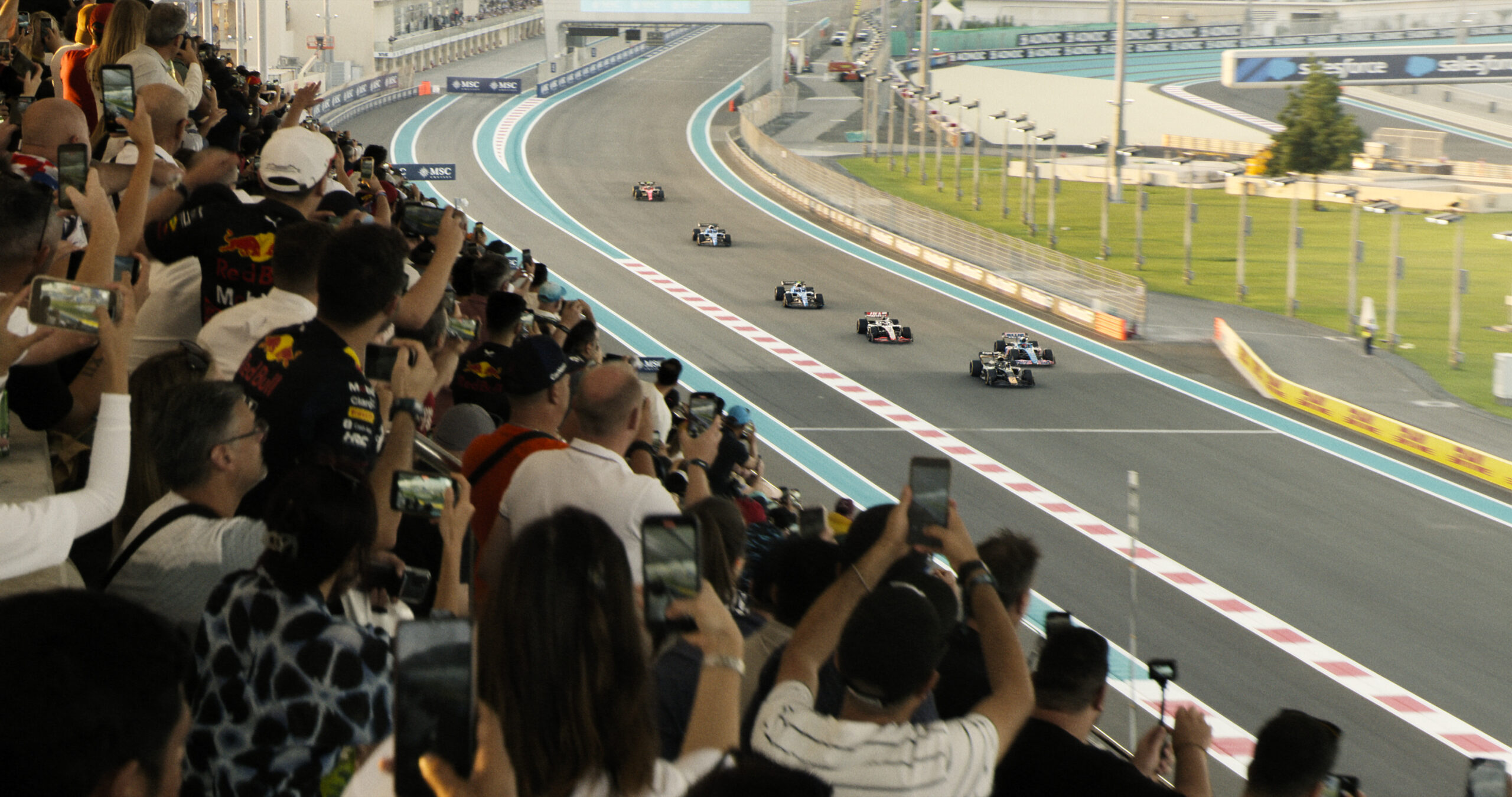 F1: The Movie med haptisk trailer! 1 F1 The Movie 1 8 scaled 1