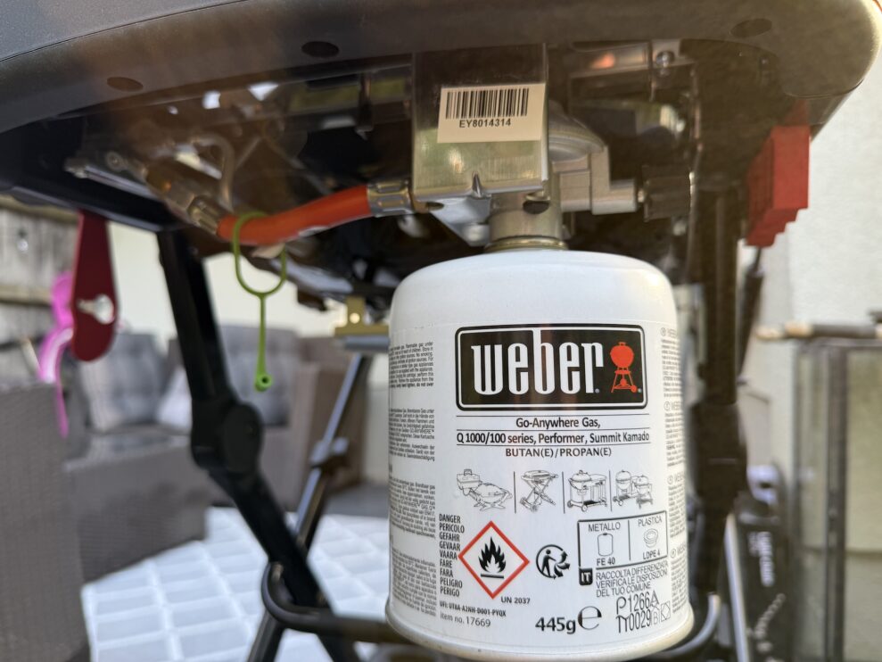 weber traveler gas canister