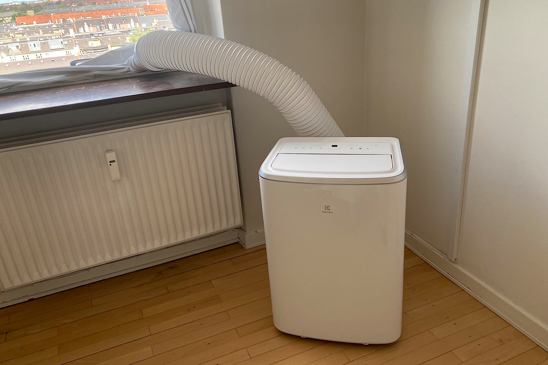 Electrolux Comfort 600 BTU 12000 (EXP34U339CW) 3