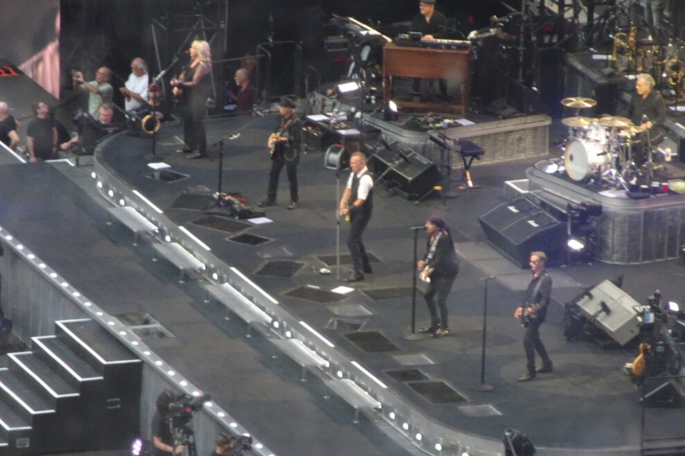 Bruce Springsteen – Land of Hope and Dreams Tour 25 1 55 scaled 1