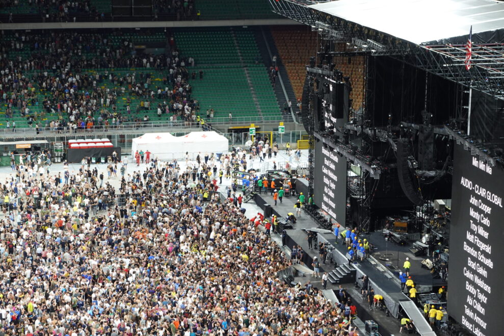 Bruce-Springsteen-–-Land-of-Hope-and-Dreams-Tour-25_1-230-scaled