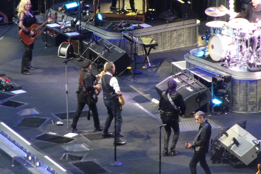 Bruce-Springsteen-–-Land-of-Hope-and-Dreams-Tour-25_1-62-scaled