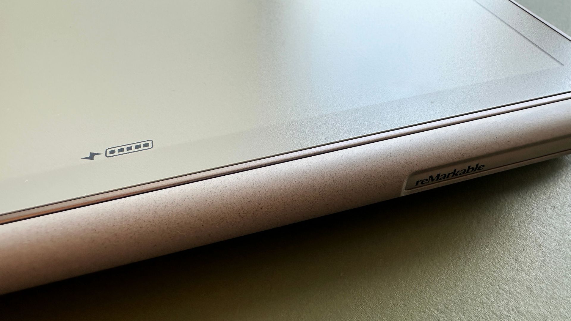 ReMarkable Paper Pro 2 Opladning