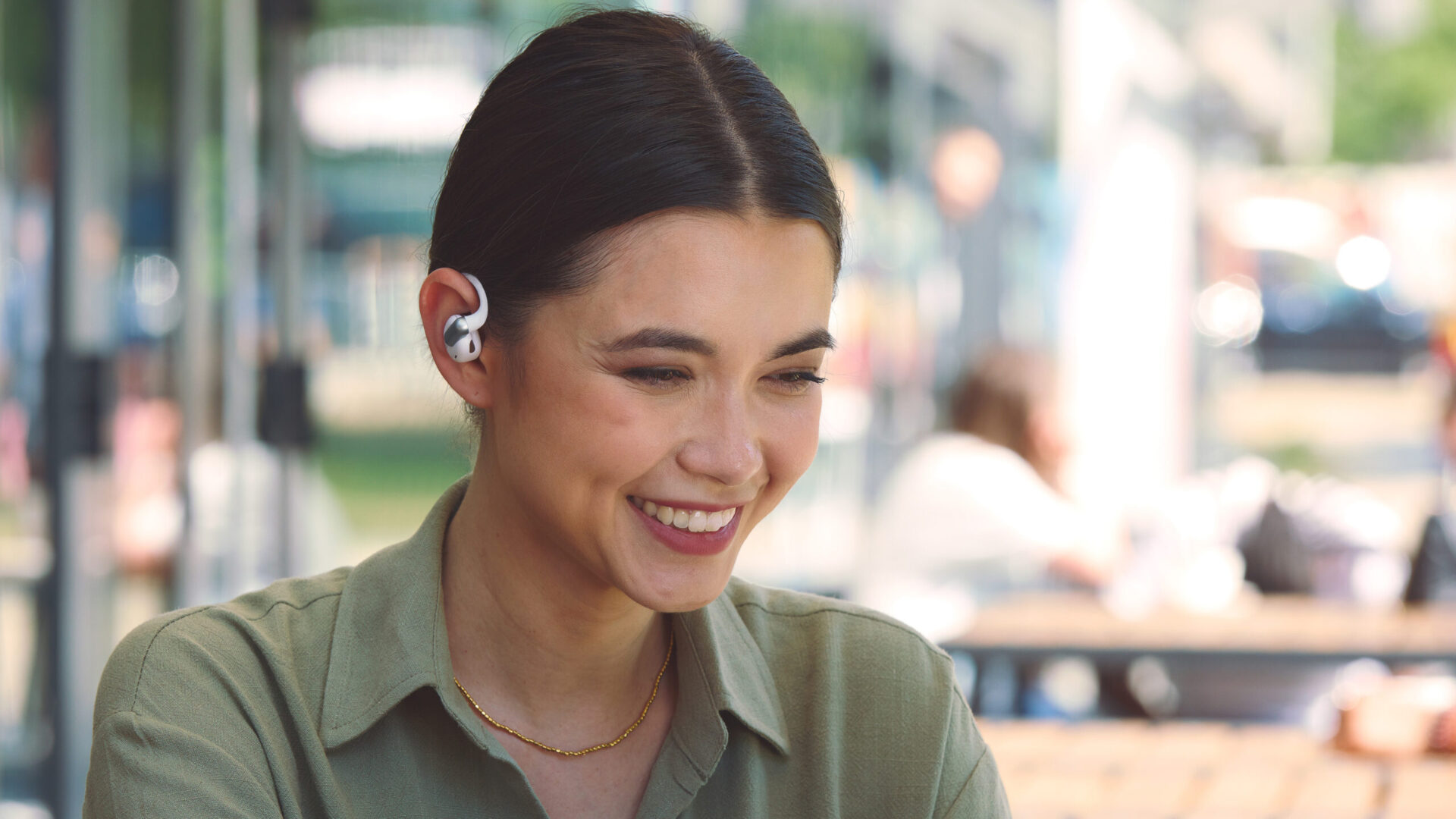 JBL Sense Pro och Soundgear Clips: Lyssna på musik utan att stänga ute omvärlden