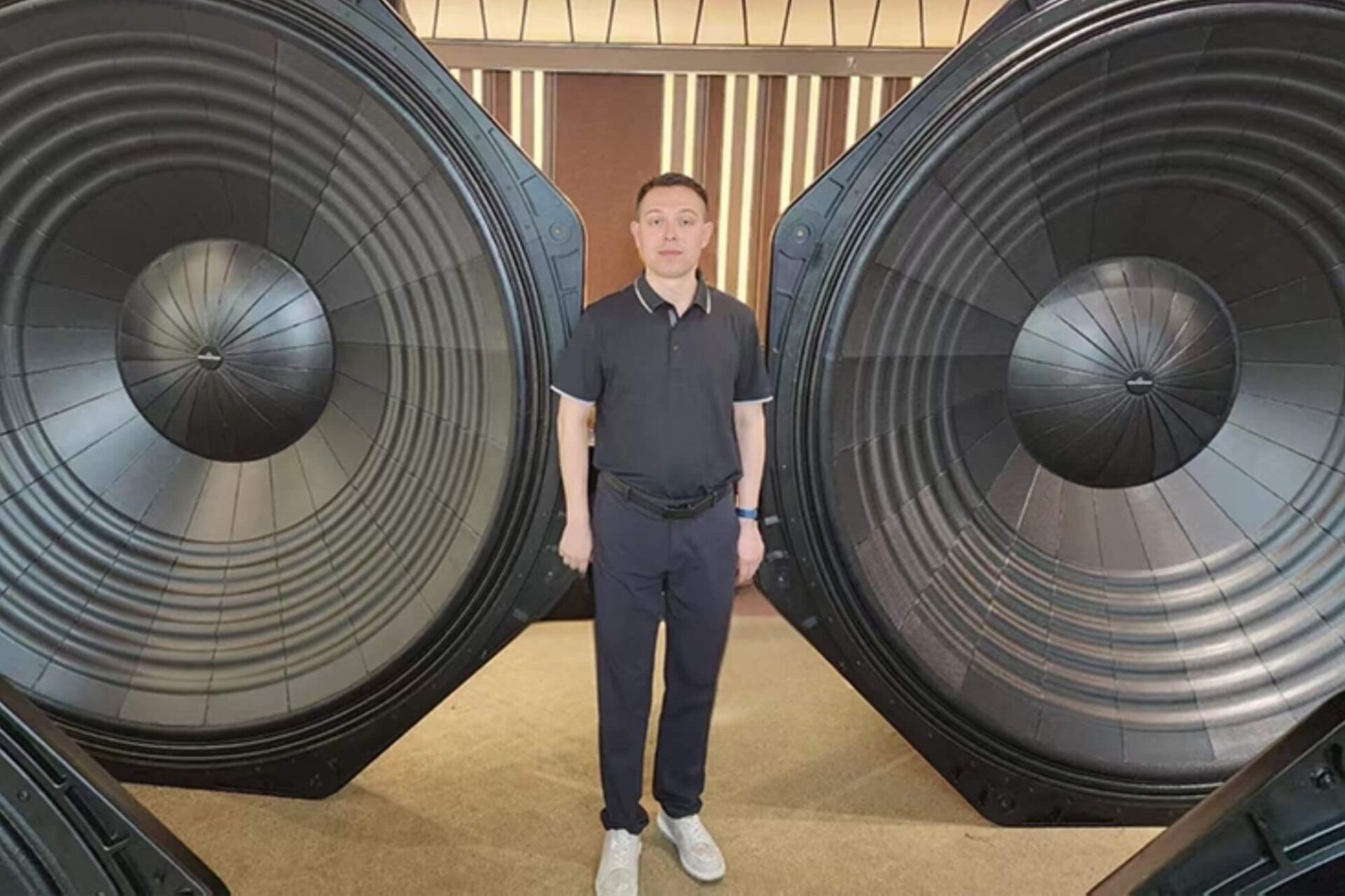 Ascendo lanserar extrema subwoofrar på upp till 100 tum