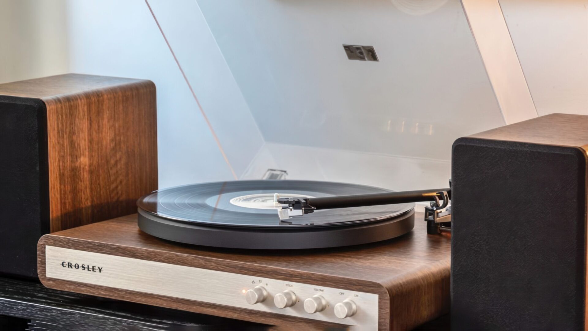Crosley C65: Vinyl och streaming hand i hand