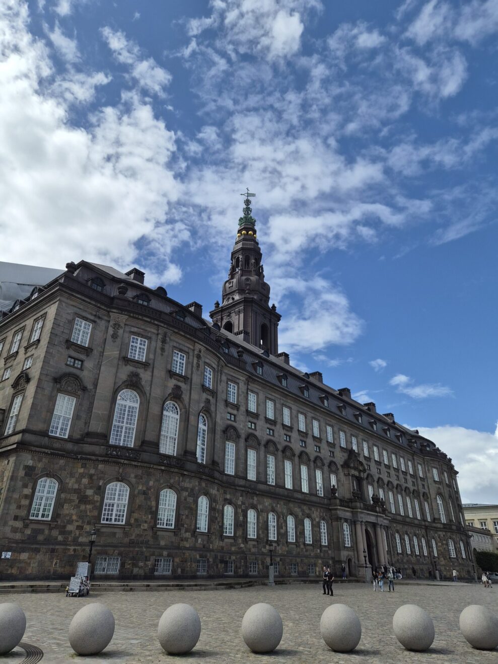 Samsung_Flip7_camera-01-scaled