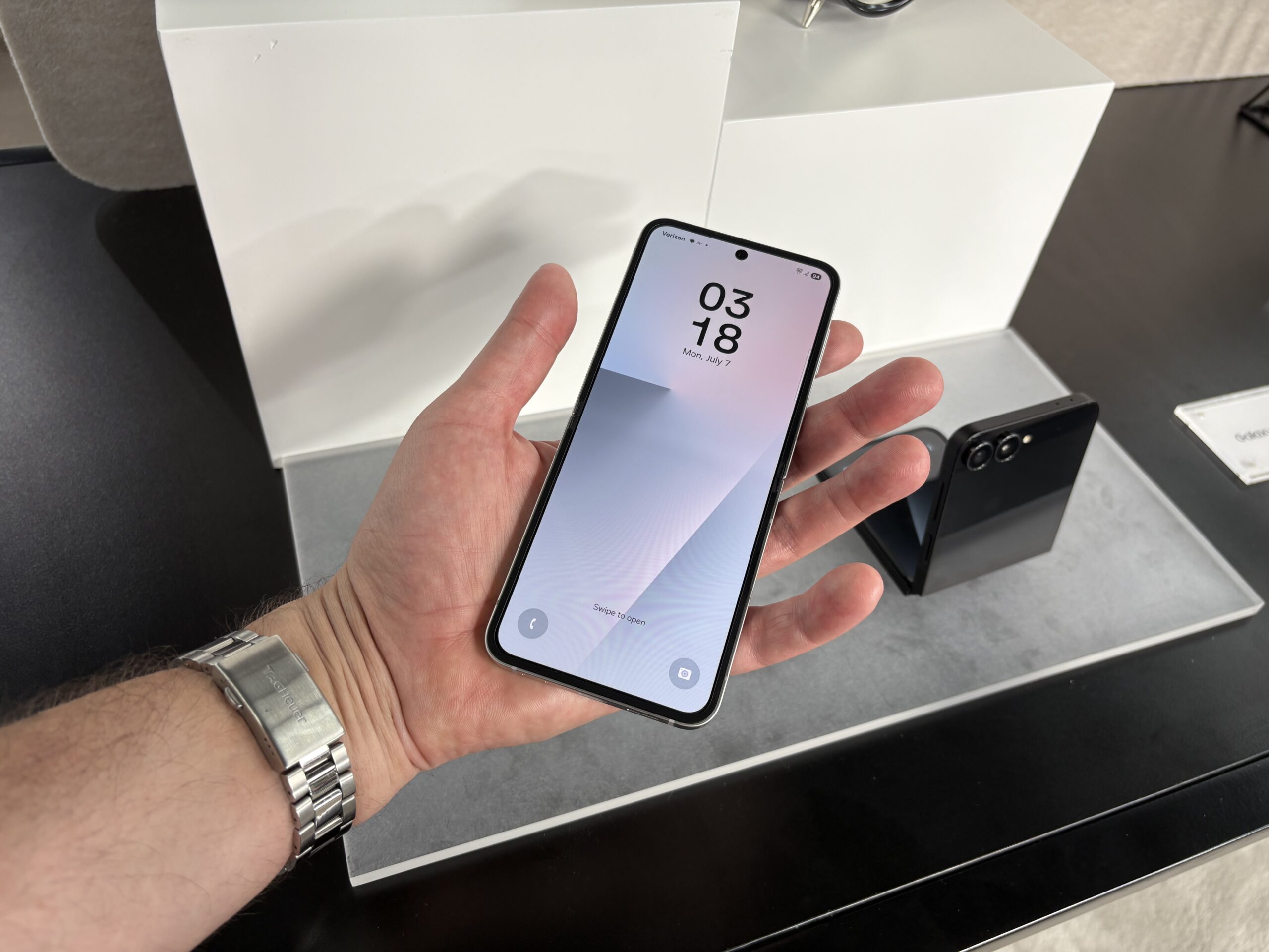 Samsung Flip 7 01 scaled