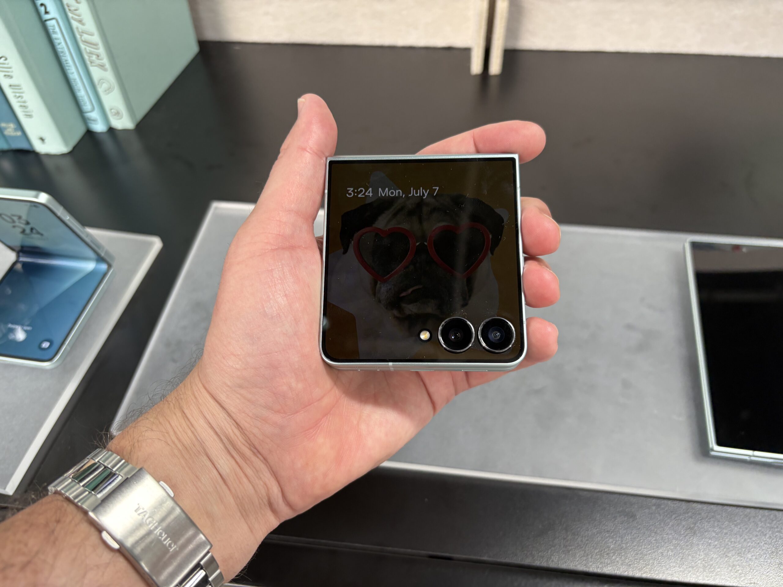 Samsung Flip 7 02 scaled