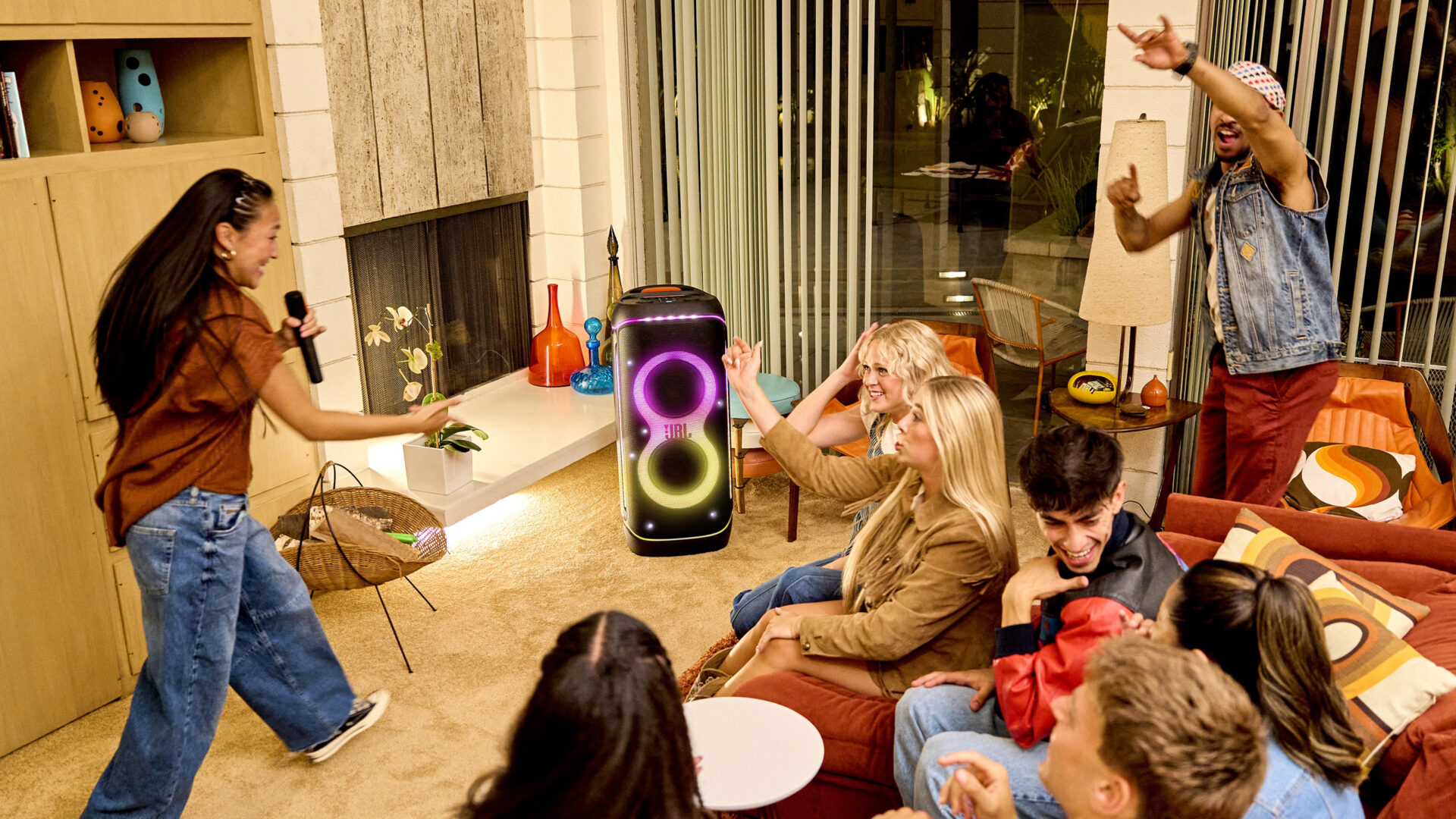 JBL höjer feststämningen med nya högtalare och hörlurar