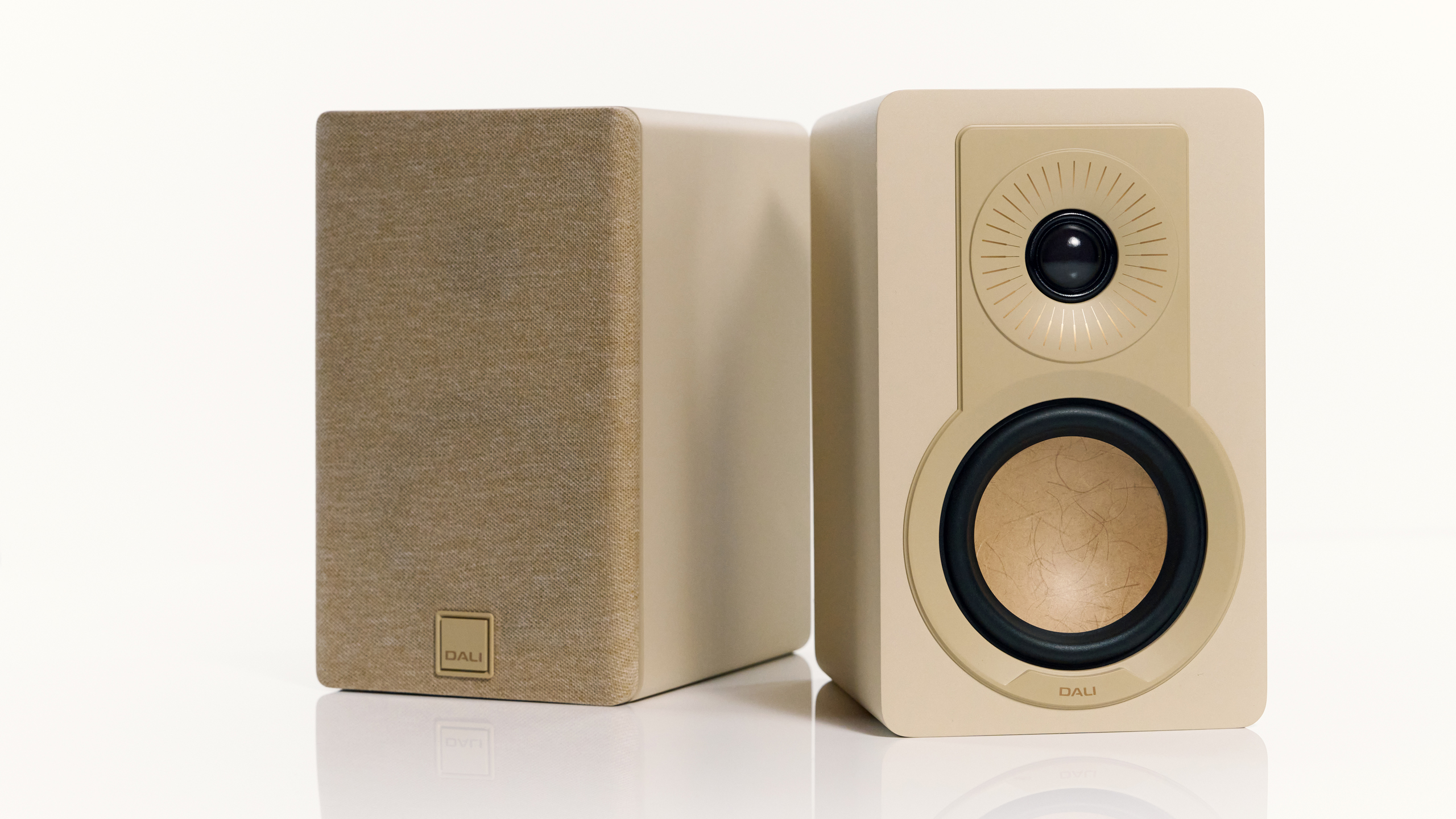 DALI Kupid 4 DALI KUPID caramel white 10