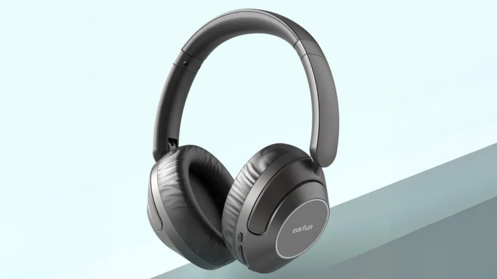 EarFun Wave Pro black 2 scaled 1