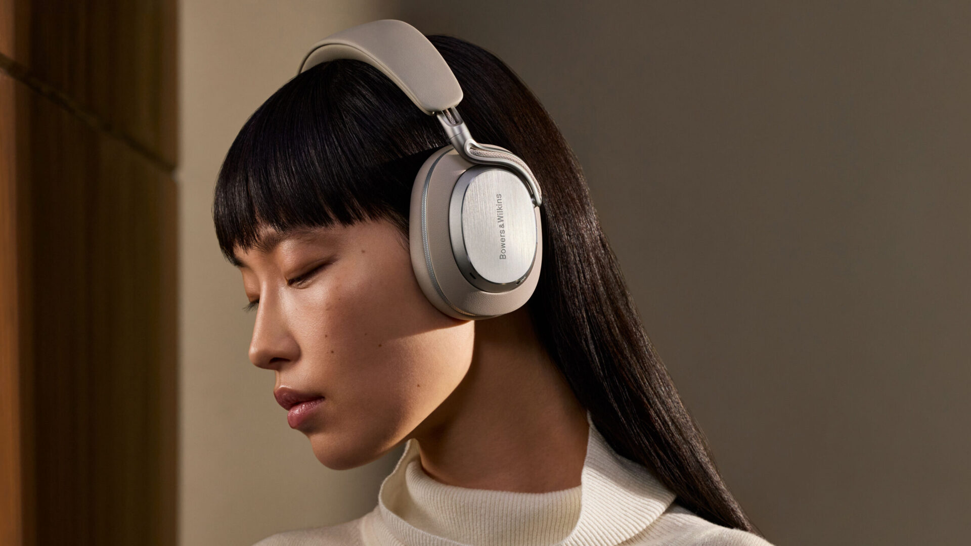 Bowers & Wilkins Px8 S2